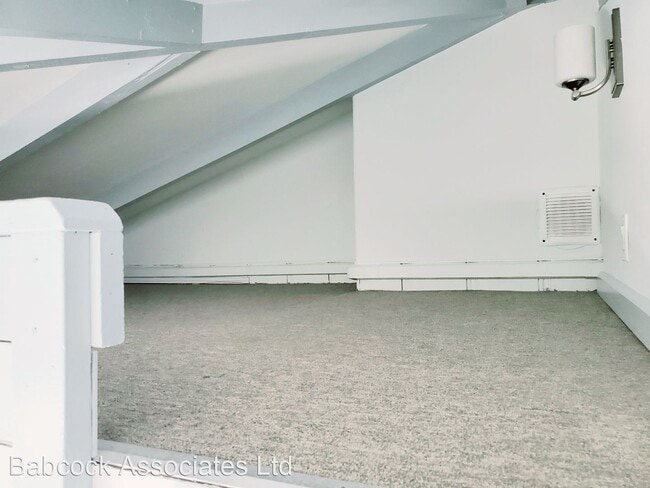 Building Photo - 5465 2nd St