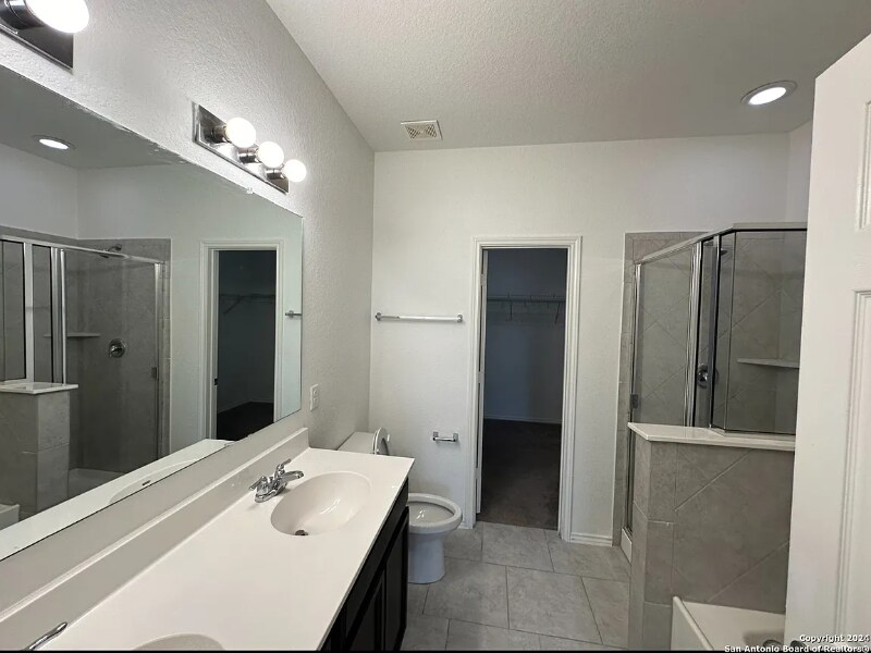 Building Photo - 14223 Laurel Br