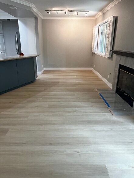 Building Photo - 14041 McClure Ave