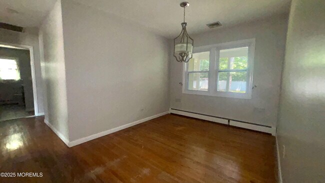 Building Photo - 1409 Wallach Dr