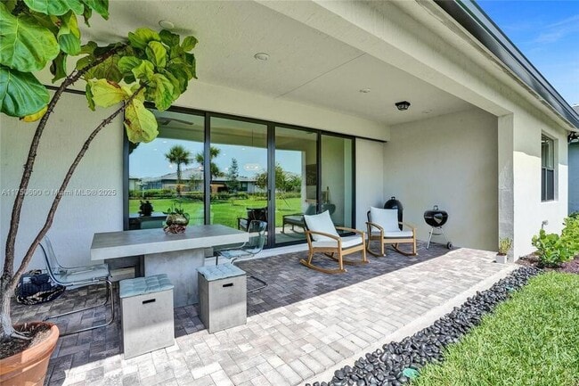 Building Photo - 4536 Silverwood Ln N