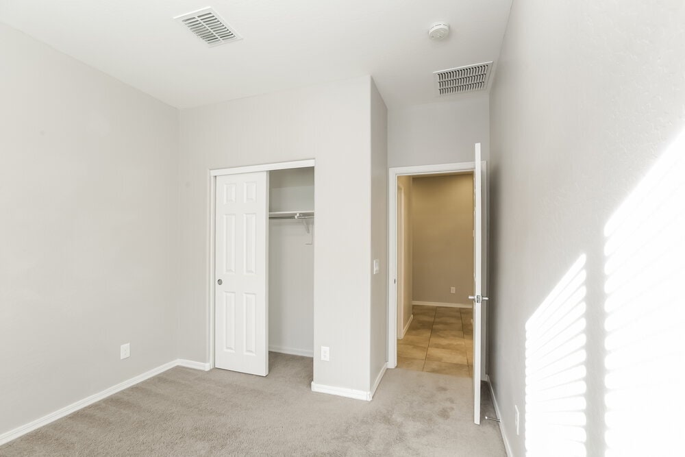 Building Photo - 3882 E Alamo St