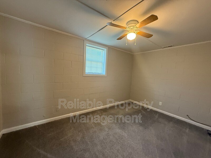 Building Photo - 7018 NC-210