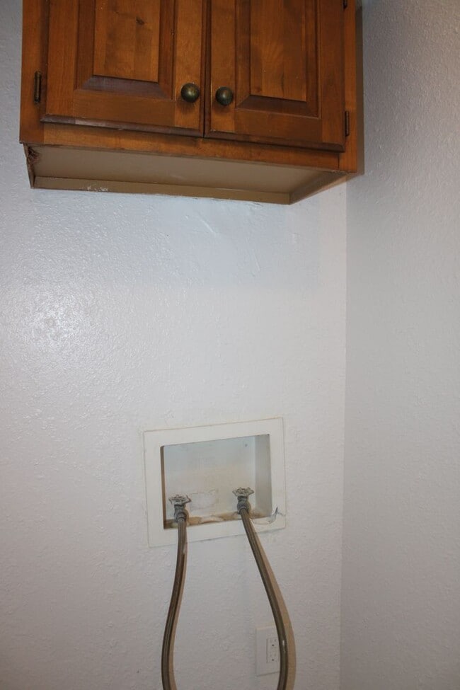 Building Photo - Putnam City Schools