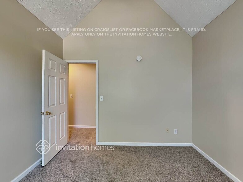 Building Photo - 2549 Mead Ct