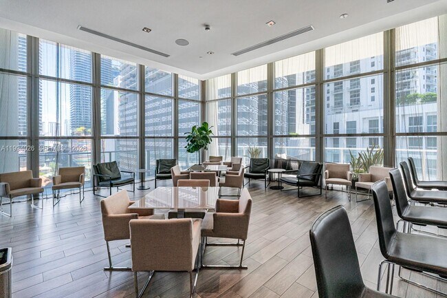 Building Photo - 1100 S Miami Ave