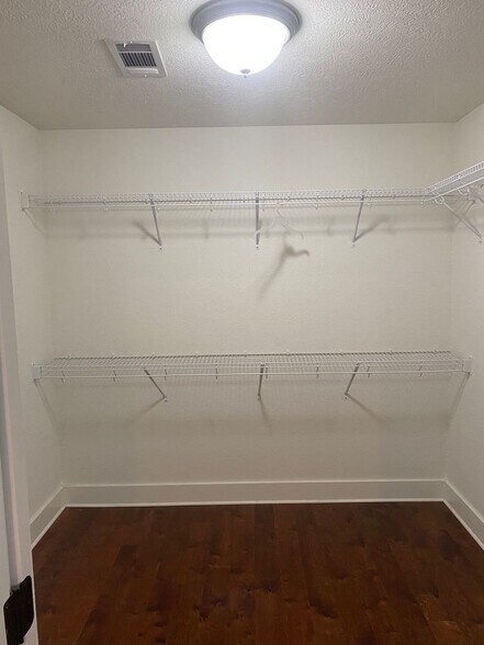 Building Photo - 16 White Birch Dr