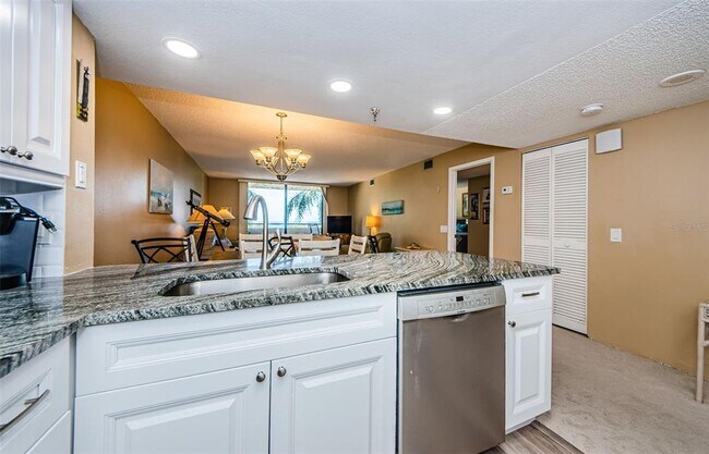 Building Photo - 6035 Sea Ranch Dr