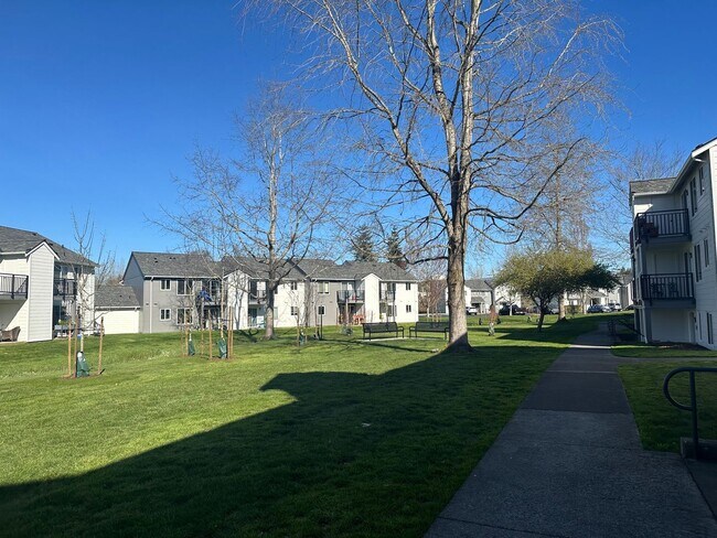 Building Photo - 4244 Wintergreen Cir