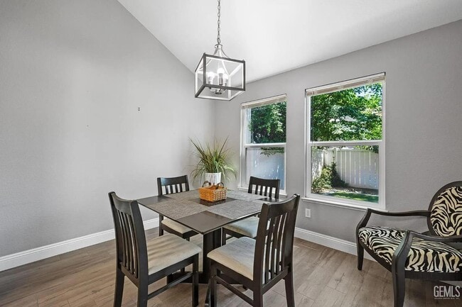 Building Photo - 8000 Kroll Way