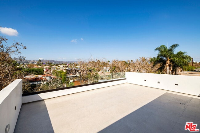Building Photo - 6430 Drexel Ave