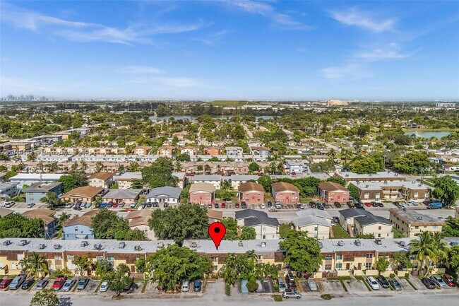 Building Photo - 3750 SW 60th Terrace