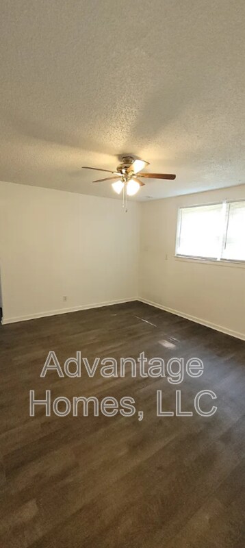 Building Photo - 720-726 N 70th St