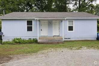 Building Photo - 306 Tarver St SE