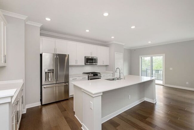 Building Photo - Gorgeous 3 Bedroom 2 Full/2 Half Bath Townhome in the Heart Of Carmel!