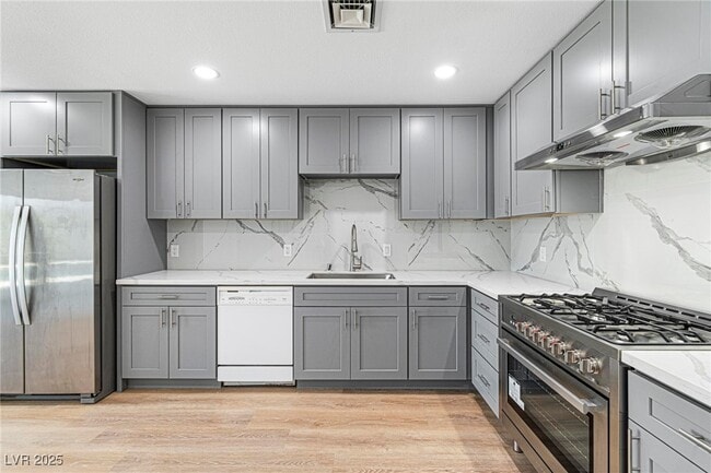 Building Photo - 3740 Lillo St