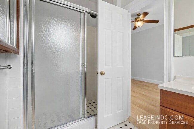 Building Photo - 1507 Vermont Ave NW