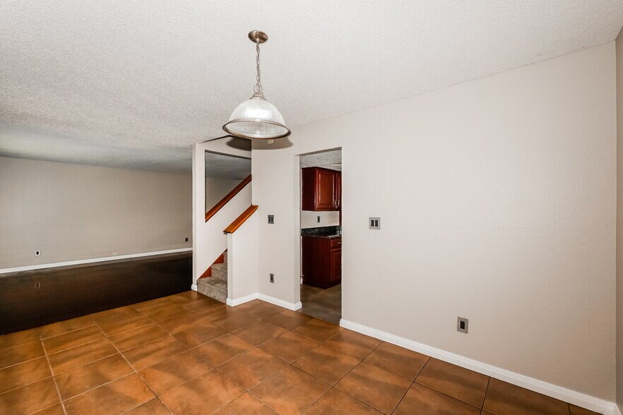 Building Photo - 4008 Crabtree Ct