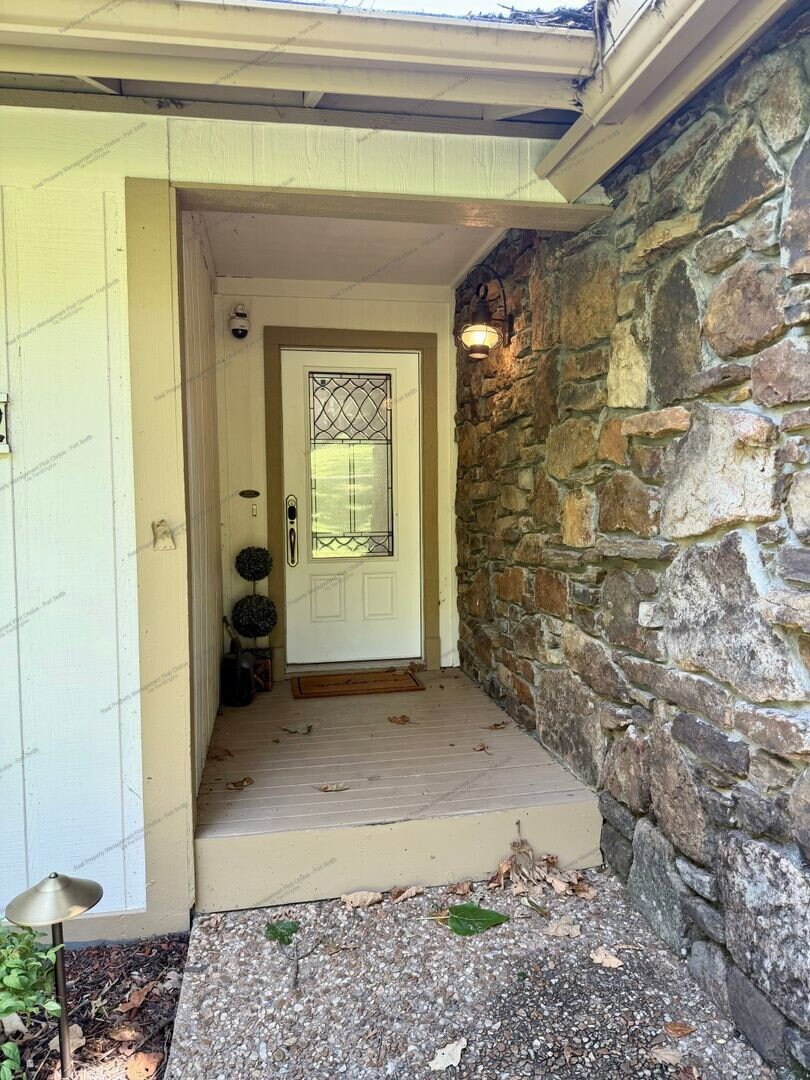 Building Photo - 602 Azure Hills Dr