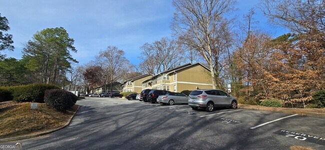 Building Photo - 5151 Roswell Rd