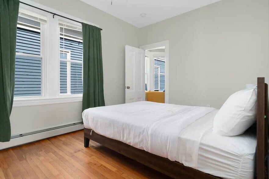 Building Photo - 87 Vernon St