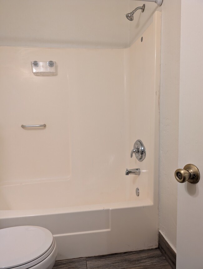 Building Photo - 1418 S Stanley Pl