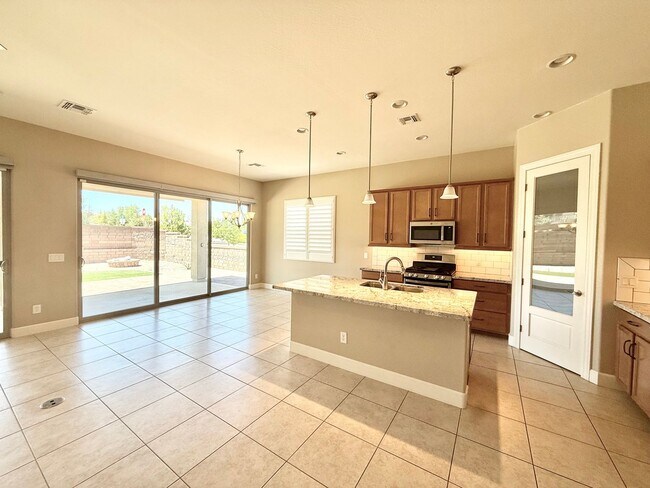 Building Photo - Move-In Ready 2 Bed, 2 Bath Home in Prime Prescott Location