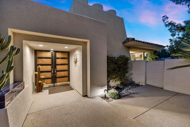 Building Photo - 47 N Kavenish Dr