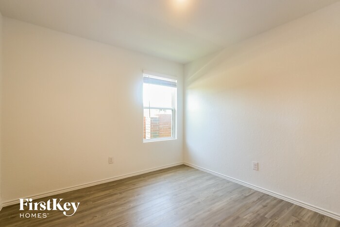 Building Photo - 1711 Morse Way