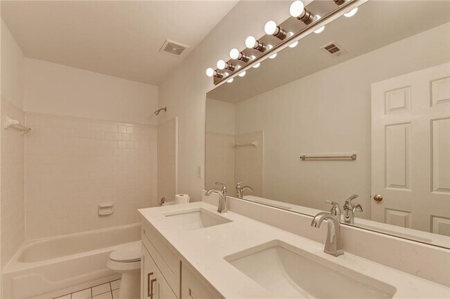 Building Photo - 6535 Ganton Dr