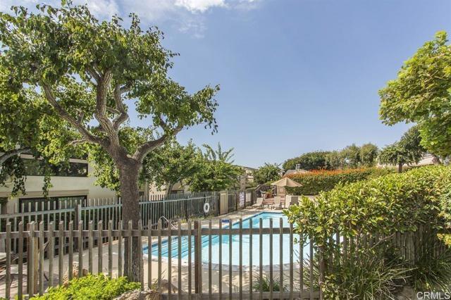 Building Photo - 527 S Sierra Ave