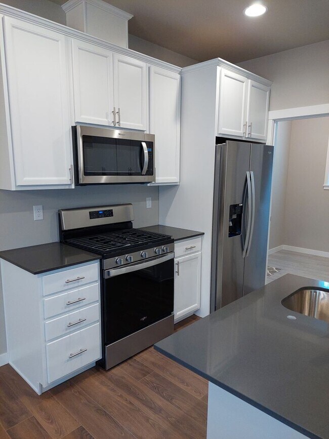 Building Photo - Beautiful Three Bedroom In Ferndale