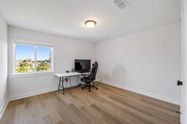 Building Photo - 15126 Boisterous Wy