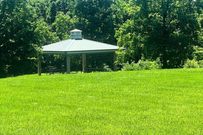 Building Photo - 2509 Hollyhock Dr
