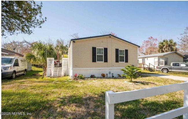 Building Photo - 501 Aiken St