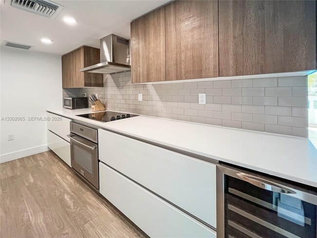 Building Photo - 1025 92nd St