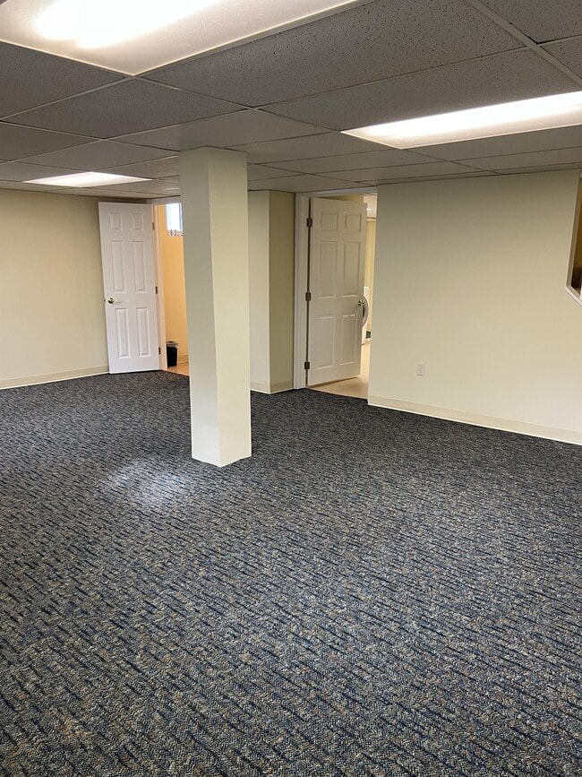 Building Photo - 6607 Horseshoe Rd