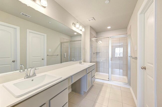 Building Photo - 8006 Scanlan Trce