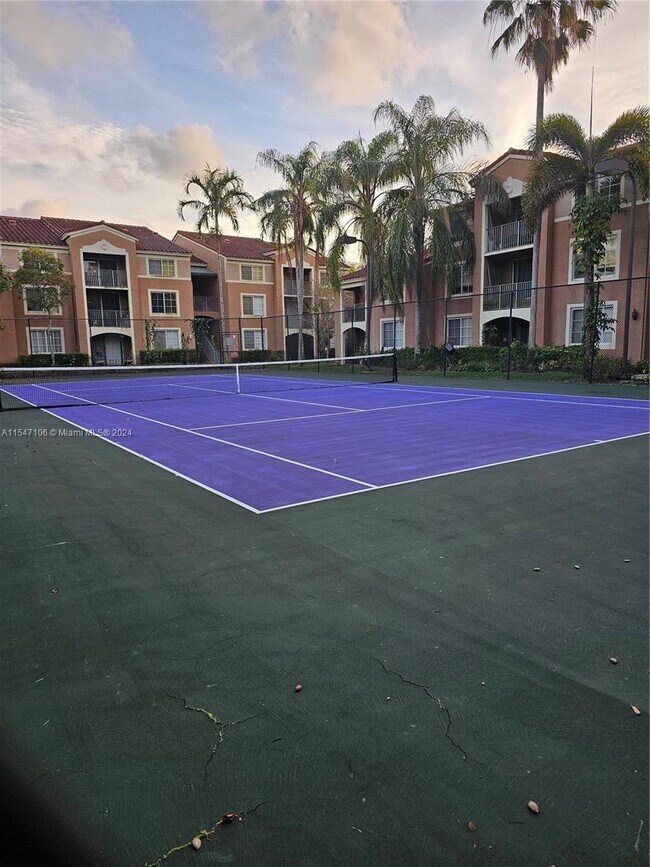 Building Photo - 4832 N State Rd 7