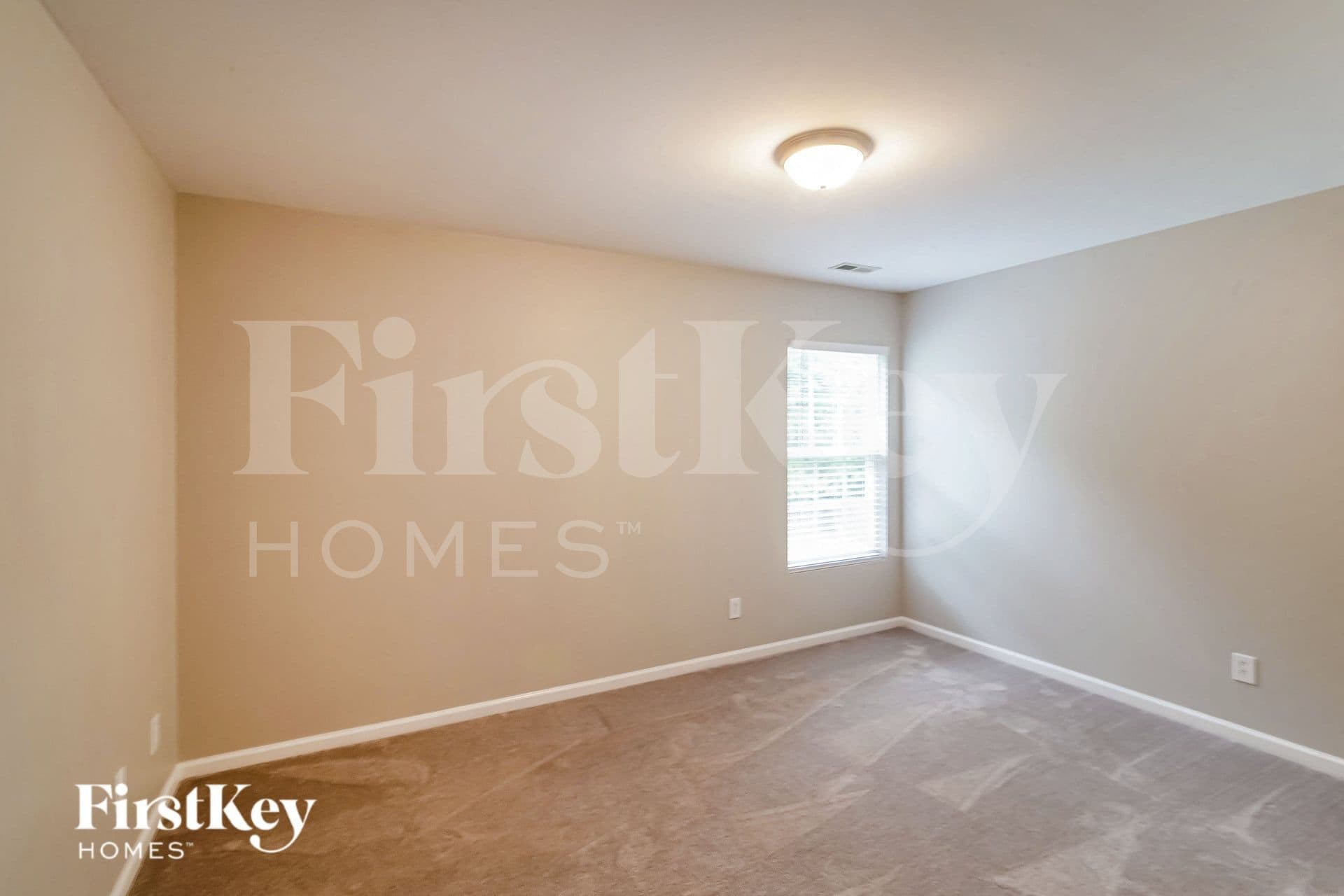 Building Photo - 918 Laurel Oak Ln