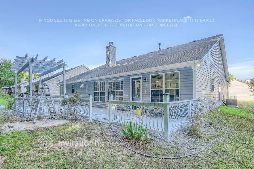 Building Photo - 2373 Cove Lake Way