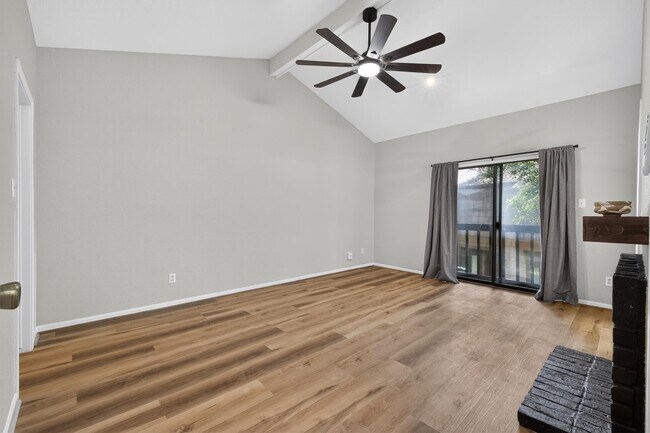 Building Photo - 11711 Memorial Dr