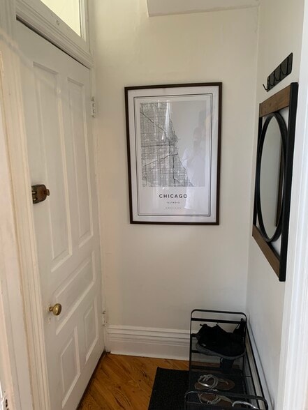 Entryway - 3015 N Clifton Ave