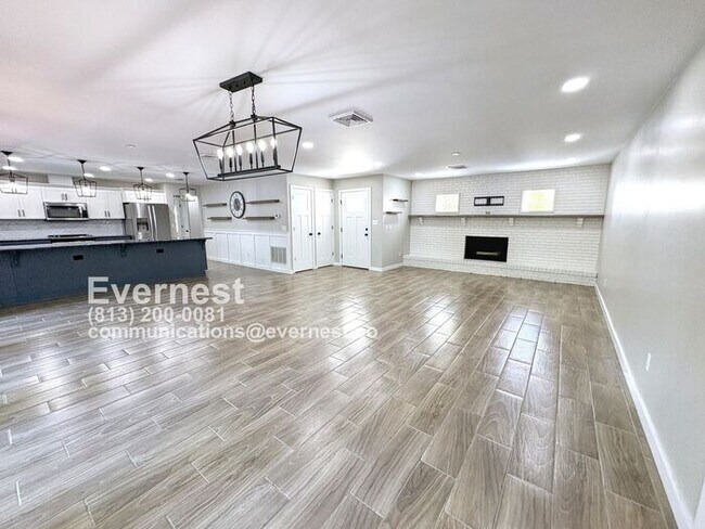 Building Photo - 3-Bedroom/2-Bath Home with Fenced Yard & Private Pool/ Available Soon!