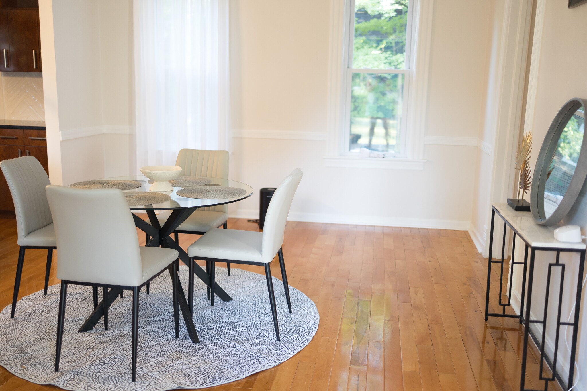 Building Photo - 5104 Abigail Dr