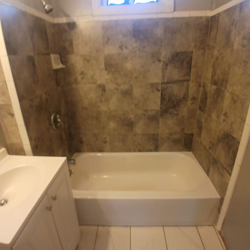 Building Photo - 490 Edgewood St