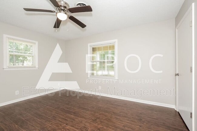 Building Photo - 1019 Cypress Dr