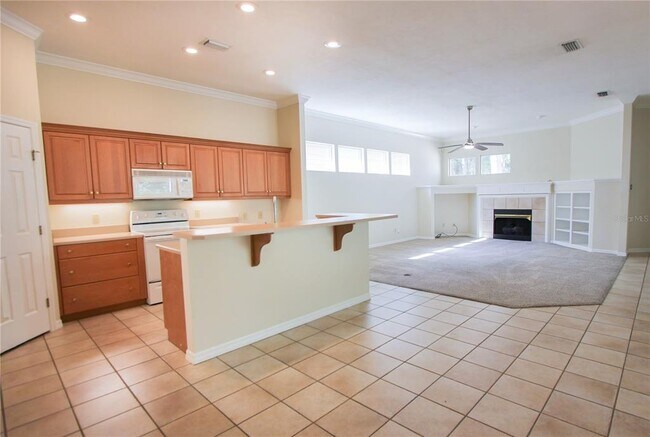 Building Photo - 4404 SW 91st Dr