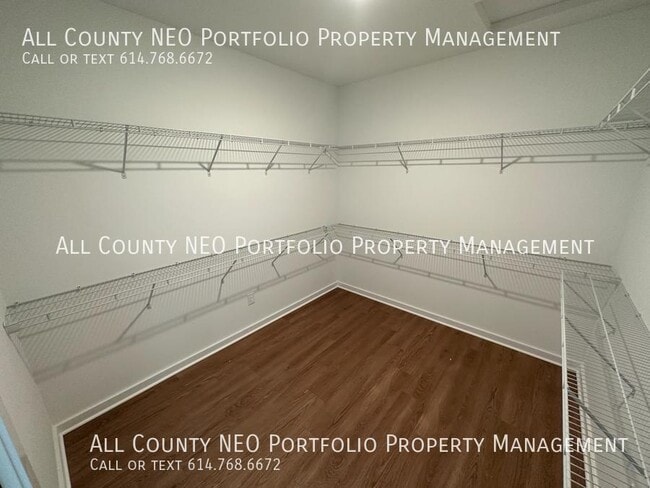 Building Photo - 1053 Oak St