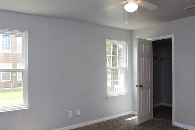 Building Photo - 351 Waters Edge Ln